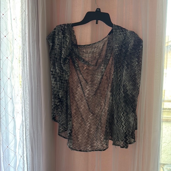 Steve Madden Black and Gray Sheer Crop Top - Picture 1 of 2